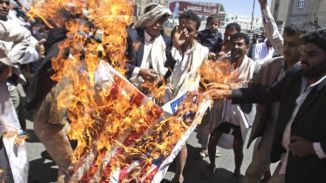Yemeni Hodl Anti US , Anti Israel Protest