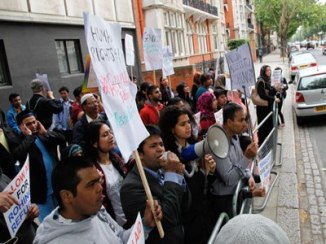 Shia Men Deported from UAE Protesting agains the Injustice