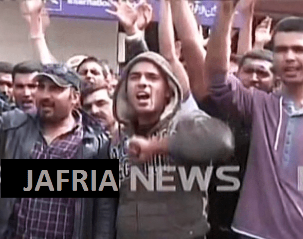 Pakistani Deported from Bahrain Protesting