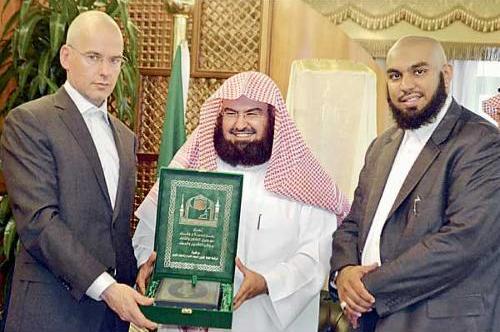 Former Anti Islam Arnoud Van Doorn accepts Islam