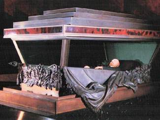 Vladimir Lenin's Body in Museum still awaiting Burial