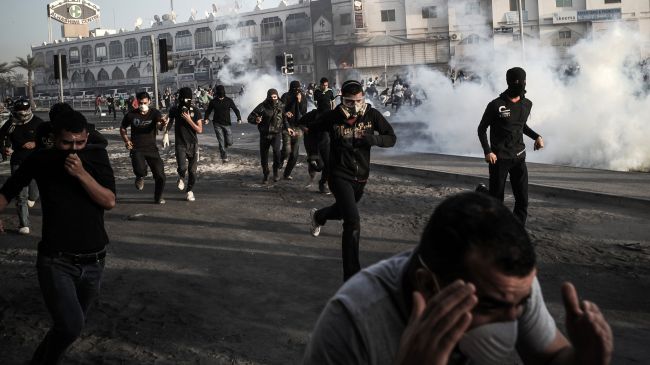 Bahraini-court-sentences-17-anti-regime-protesters-to-15-years