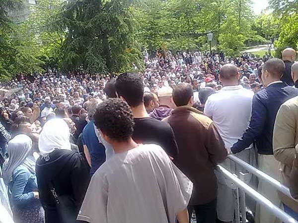 French Muslims Protest over the Racist Attack on Muslim women