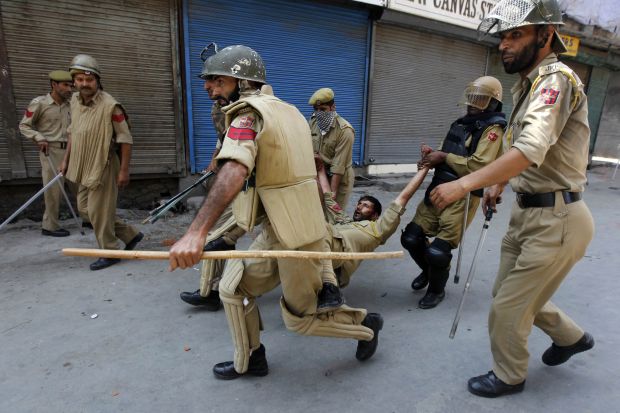 Indian BSF Kills 6 Kashmiri Muslims