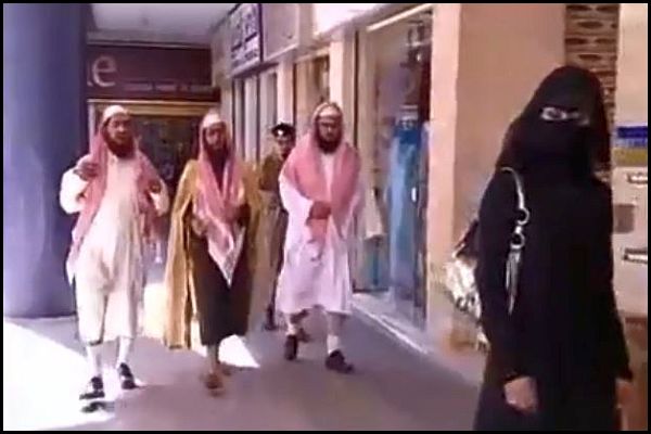 Saudi Religious Police chasing Woman
