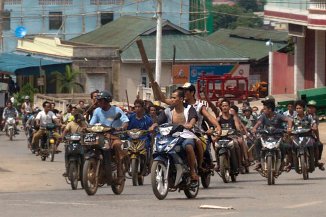 Budhist Mob Kills Rohingya Muslims
