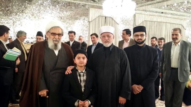 Dr. Tahir ul Qadri Visits Imam Raza's Holy Shrine