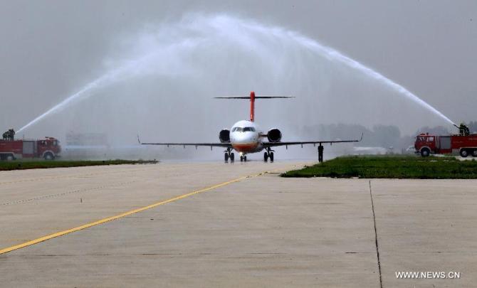 Chinese Commercial irliner, a twin-engined ARJ21-700