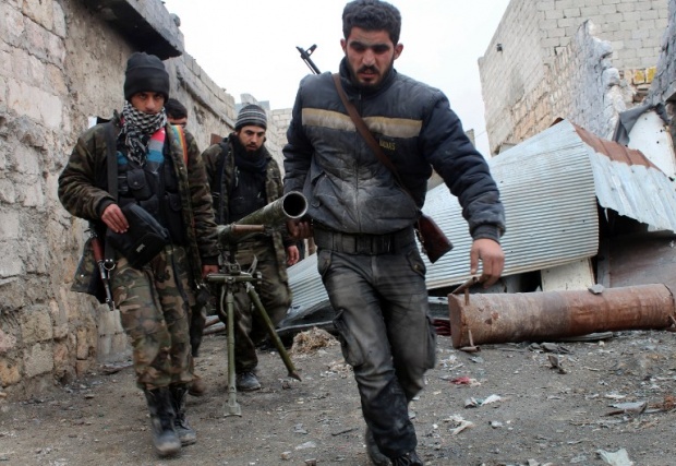 Syrian Rebel Commanders Quit FSA