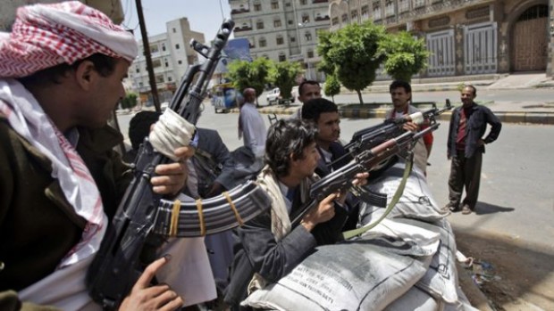 Yemeni Shia Houthi Rebels Seize the Control Arman City a