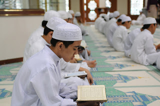 One Million Irani School Children Memorizes Holy Quran