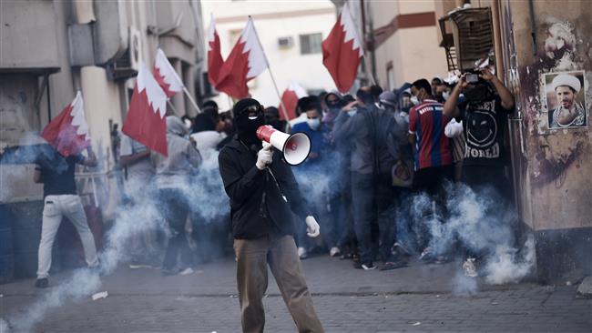 Bahraini Forces attack Shia Protesters