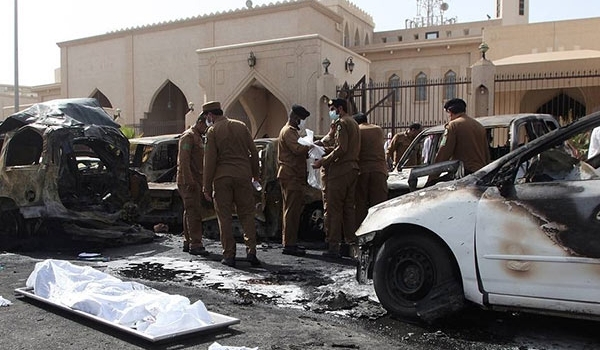 Suicide Blast @ Masjid e Imam Hussain , Dammam , Saudi Arabia. a