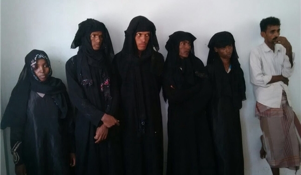 Ansarullab forces capture IS Ethopian Terrorists Disguised as Woman in Yemen