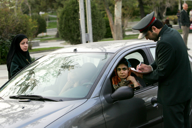 IRAN-WOMEN-SOCIETY-CARS