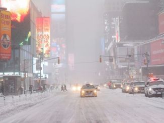 US East Coast States Under Worst Snow Blizzards 2016 Times Squaure , NY