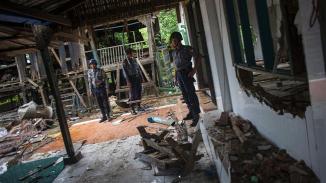 Budhist Mob attack Muslim Village in Yangoon
